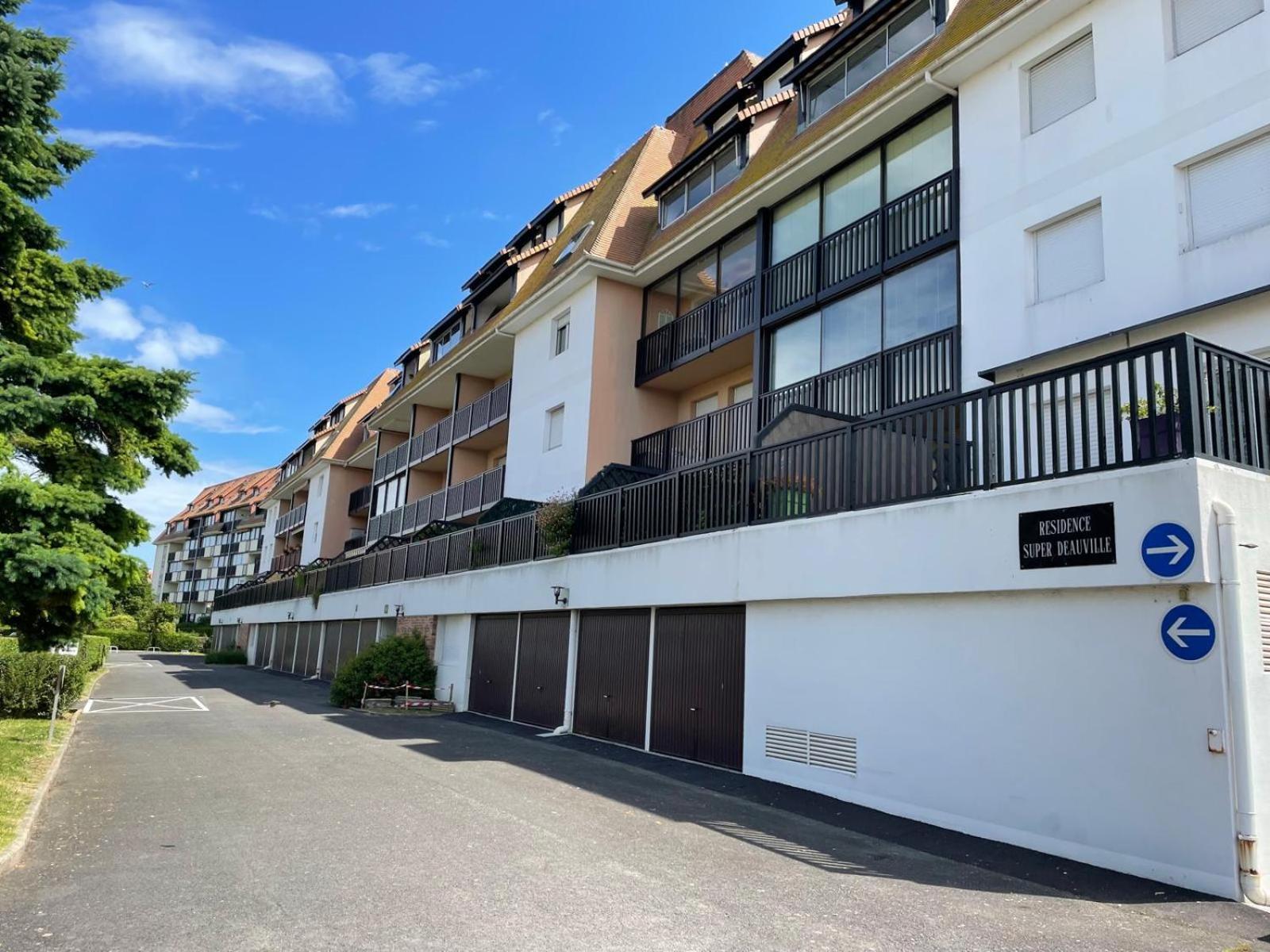 Super Deauville Appartement 2 Pieces Cosy Proche Plage Plein Sud Вилле-сюр-Мер Экстерьер фото